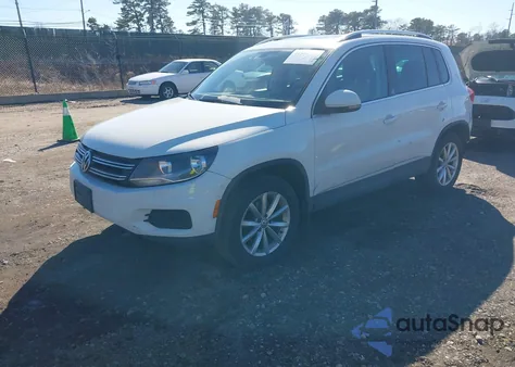 2017 Volkswagen Tiguan 2.0T Wolfsburg Edition из США, поврежденный, VIN WVGSV7AX1HK022308